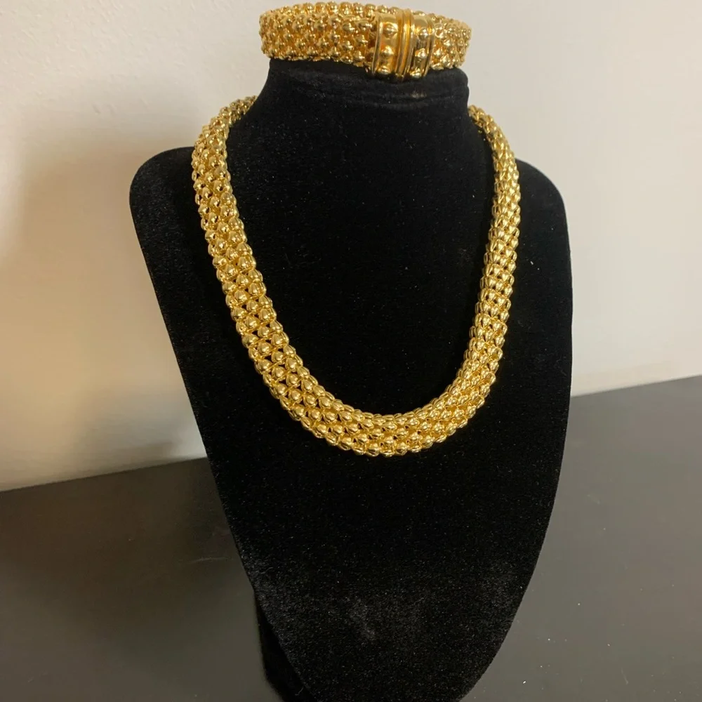 Vintage 1980’s Gold Tone Mesh Choker and Bracelet - Picture 3 of 5